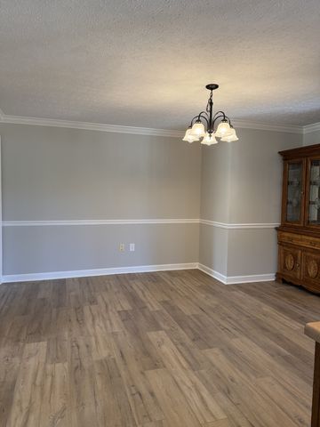 126 Simmons Ln, Shelbyville, TN 37160