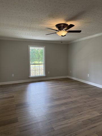 126 Simmons Ln, Shelbyville, TN 37160