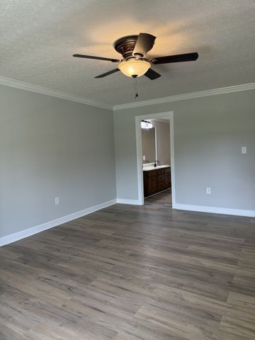 126 Simmons Ln, Shelbyville, TN 37160