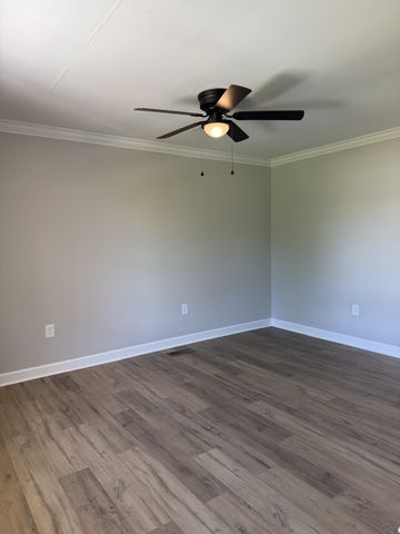 126 Simmons Ln, Shelbyville, TN 37160