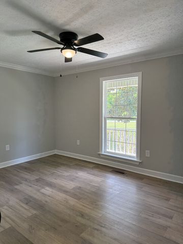 126 Simmons Ln, Shelbyville, TN 37160