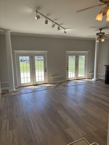 126 Simmons Ln, Shelbyville, TN 37160