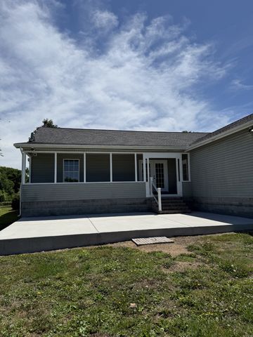 126 Simmons Ln, Shelbyville, TN 37160
