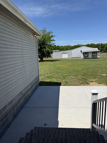 126 Simmons Ln, Shelbyville, TN 37160