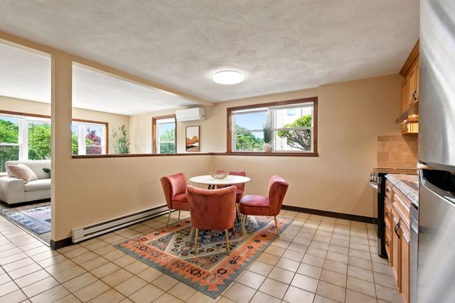 37 Mountain St 37, Woburn, MA 01801