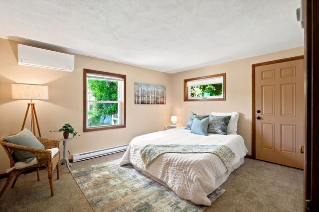 37 Mountain St 37, Woburn, MA 01801