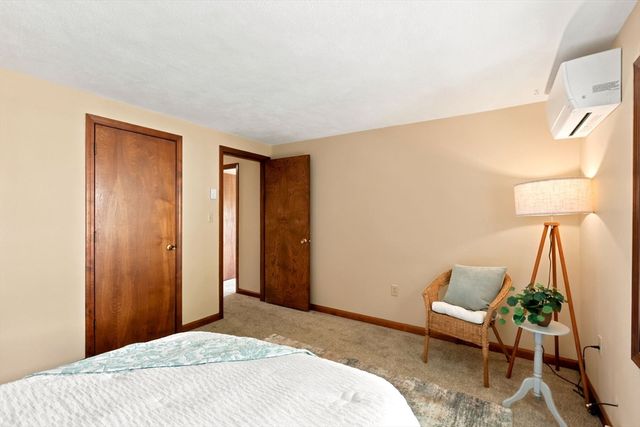 37 Mountain St 37, Woburn, MA 01801