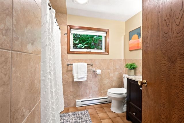 37 Mountain St 37, Woburn, MA 01801