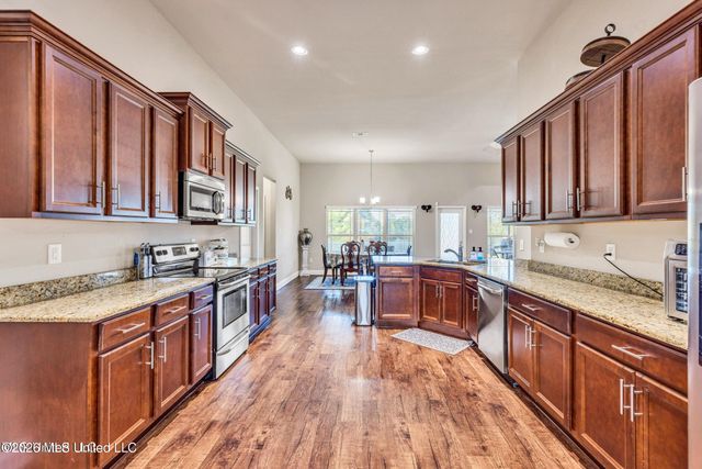 10546 Chapelwood Drive, Gulfport, MS 39503