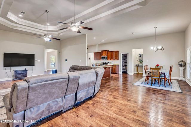 10546 Chapelwood Drive, Gulfport, MS 39503