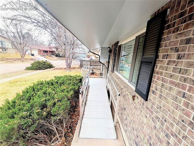 1218 MARTIN Drive, Colorado Springs, CO 80915