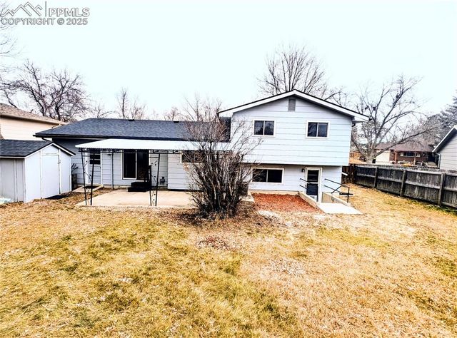 1218 MARTIN Drive, Colorado Springs, CO 80915