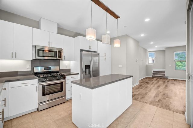 71 Tallowood, Irvine, CA 92620