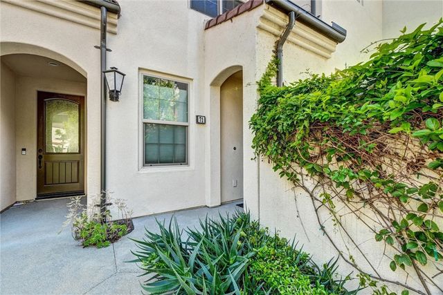 71 Tallowood, Irvine, CA 92620