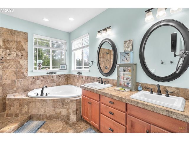 35412 Se SHADE TREE Ln, Estacada, OR 97023