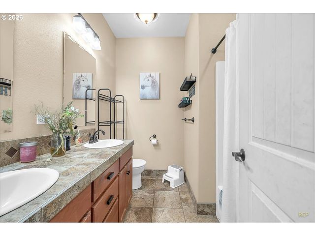 35412 Se SHADE TREE Ln, Estacada, OR 97023