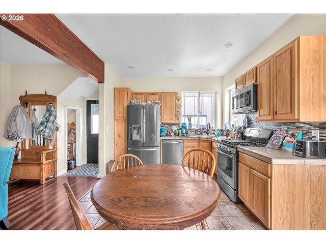 35412 Se SHADE TREE Ln, Estacada, OR 97023