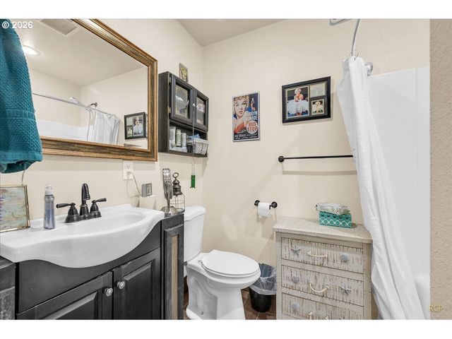 35412 Se SHADE TREE Ln, Estacada, OR 97023