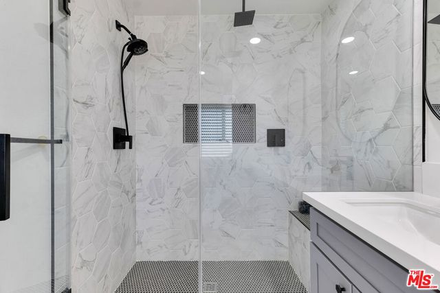 15 Oak Cliff Drive, Phillips Ranch, CA 91766