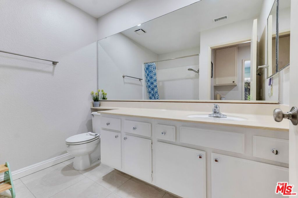 Image 17 of property listing at 15 Oak Cliff Drive, Phillips Ranch, CA 91766