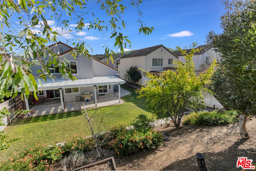 Image 30 of property listing at 15 Oak Cliff Drive, Phillips Ranch, CA 91766
