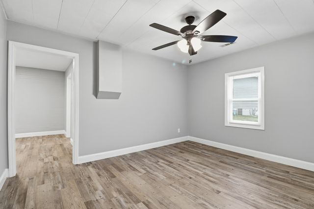 612 Maple St, Manchester, TN 37355