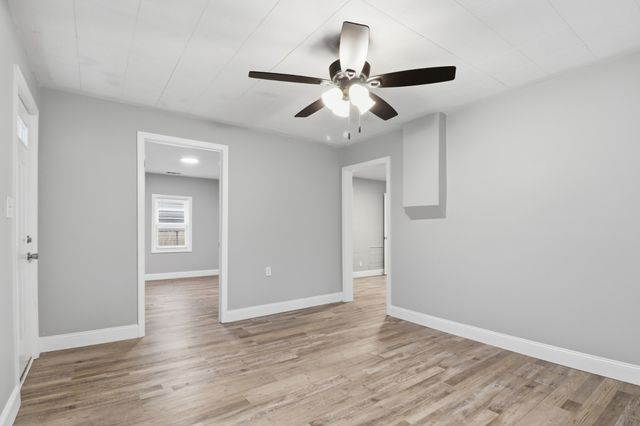 612 Maple St, Manchester, TN 37355