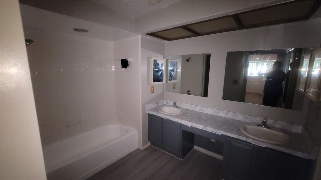 Image 13 of property listing at 4891 PURITAN CIRCLE 2322, Tampa, FL 33617