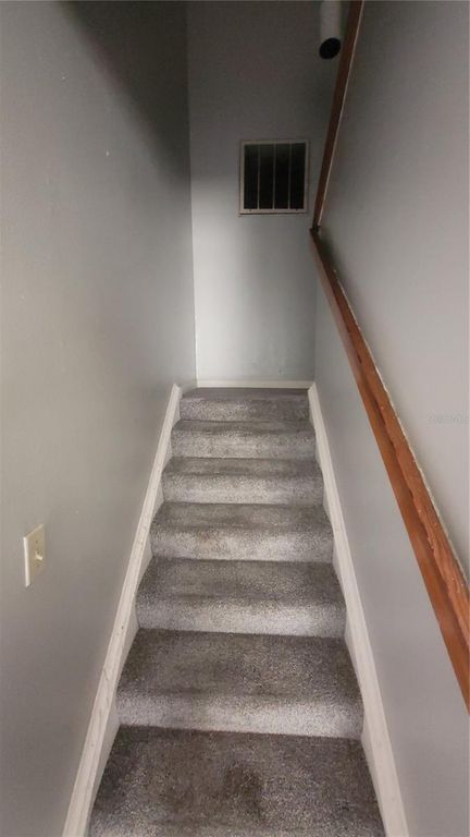 Image 8 of property listing at 4891 PURITAN CIRCLE 2322, Tampa, FL 33617