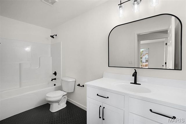 189 Hank's Close 189 STB, Washington, MO 63090