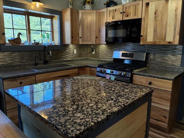 938 County Road C, Hancock, WI 54943