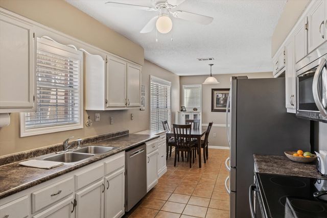 3816 ALTRURIA RD, Bartlett, TN 38135