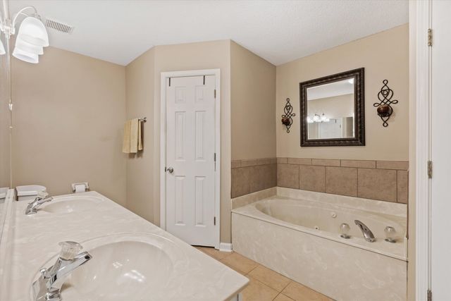 3816 ALTRURIA RD, Bartlett, TN 38135