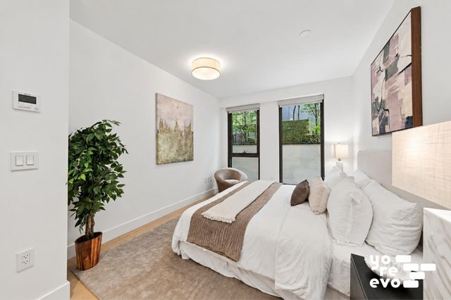 142 W 19th St Apt 2, New York City, NY 10011