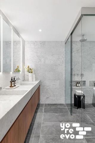 142 W 19th St Apt 2, New York City, NY 10011