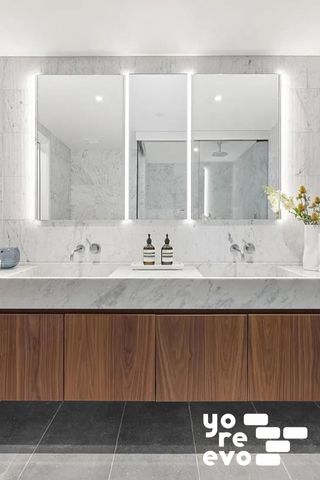 142 W 19th St Apt 2, New York City, NY 10011