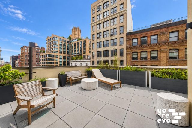 142 W 19th St Apt 2, New York City, NY 10011