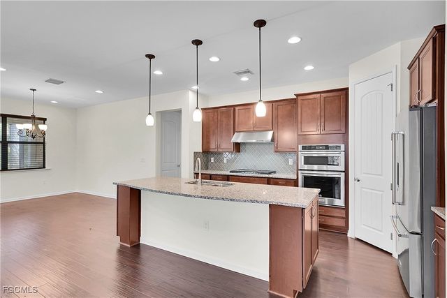 6612 Ensor CT, Fort Myers, FL 33966