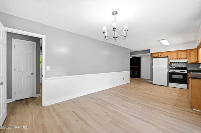 6803 Myrtle Grove Road, Wilmington, NC 28409