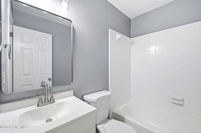 6803 Myrtle Grove Road, Wilmington, NC 28409
