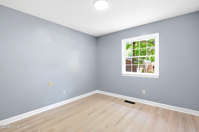 6803 Myrtle Grove Road, Wilmington, NC 28409