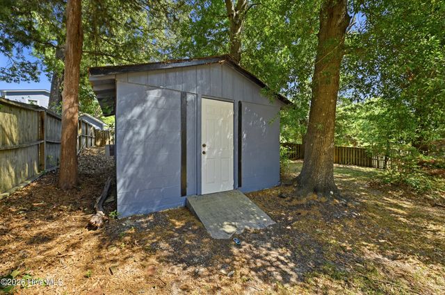 6803 Myrtle Grove Road, Wilmington, NC 28409