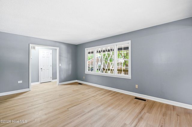 6803 Myrtle Grove Road, Wilmington, NC 28409