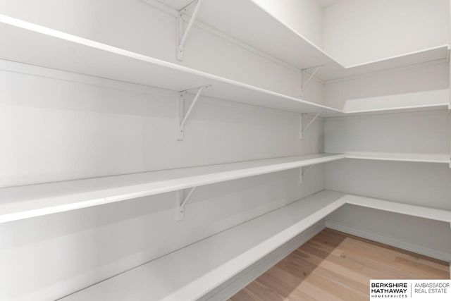 5727 N 208 Street, Omaha, NE 68022