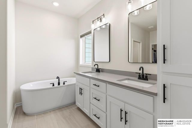 5727 N 208 Street, Omaha, NE 68022