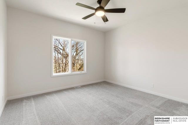 5727 N 208 Street, Omaha, NE 68022