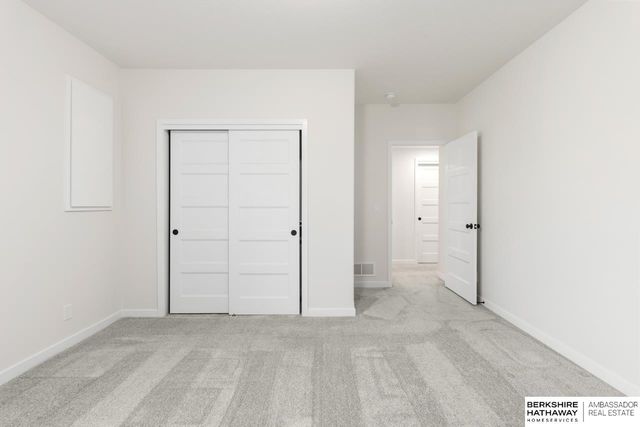 5727 N 208 Street, Omaha, NE 68022