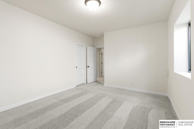 5727 N 208 Street, Omaha, NE 68022
