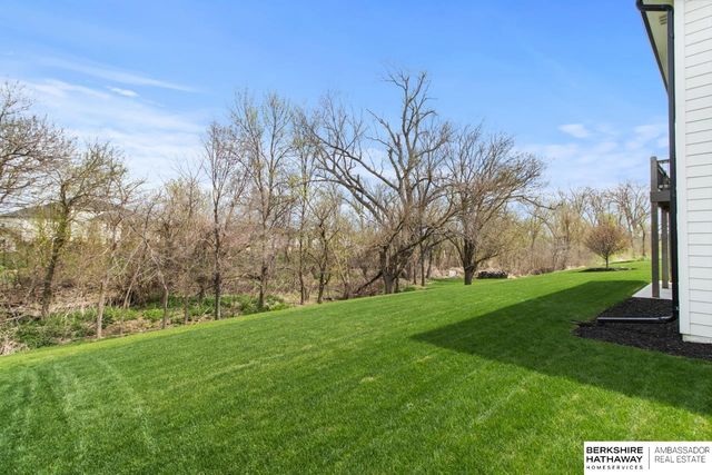 5727 N 208 Street, Omaha, NE 68022