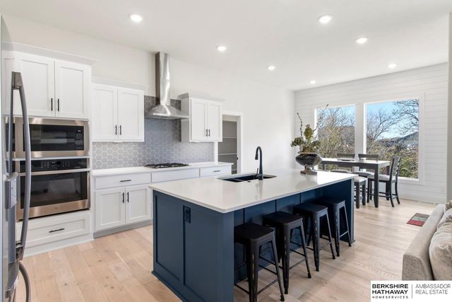 5727 N 208 Street, Omaha, NE 68022